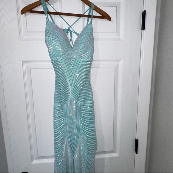 Windsor turquoise mermaid sequin prom dress - Picture 4 of 10